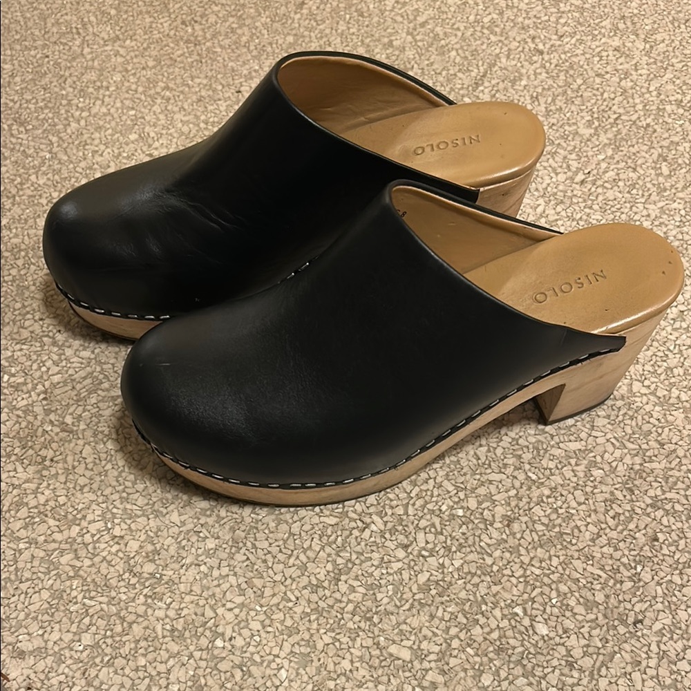 Nisolo Black Leather Women's Mules